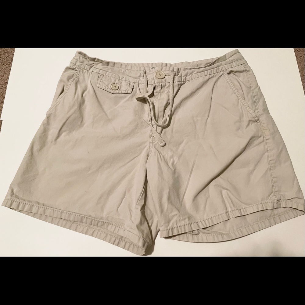 Old navy khaki shorts sz 12